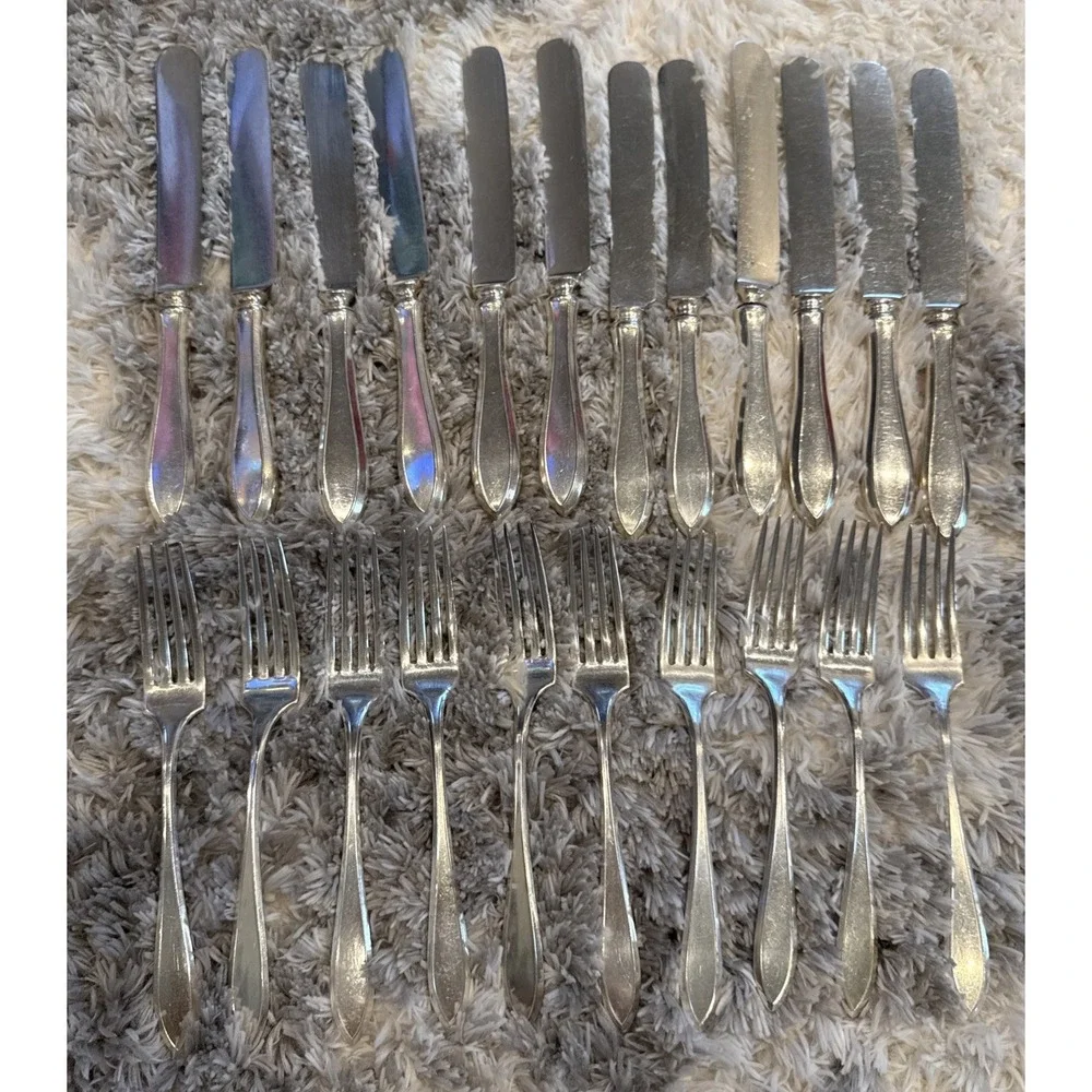 Antique Wm Rogers Pat 18 X12 Silverplate Flatware 12 Knives 11 Forks 23Pc